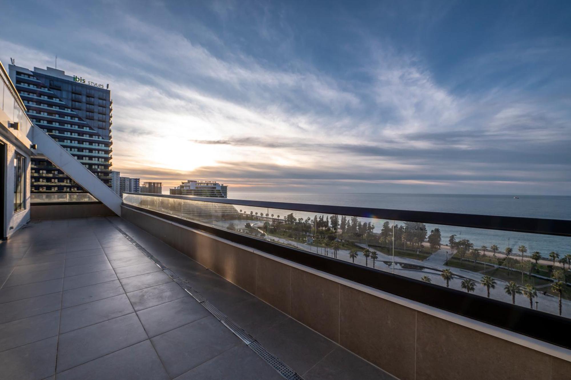 The Grandeur Hotel Batumi Exterior foto